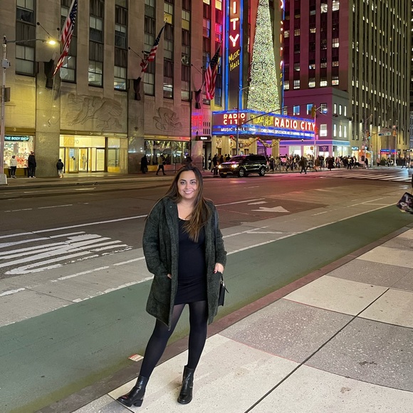 Meet your Posher, Paula - Picture 1 of 1